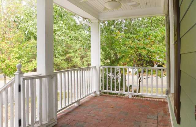 701 Edgewater Circle Gallery 2