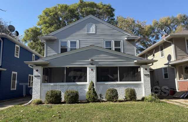 5542 N College Ave - 5542 North College Avenue, Indianapolis, IN 46220