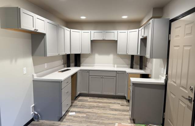 3147 Oak Knoll Drive - 3147 - 2 photos photos