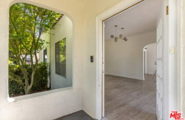 1553 North Stanley Avenue photos photos