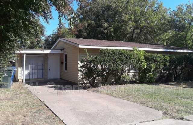 211 Loma Drive - 211 Loma Drive, Garland, TX 75040