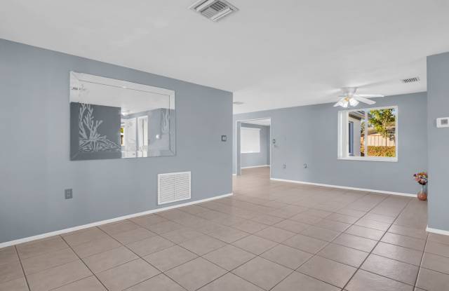 1415 Yale Drive photos photos