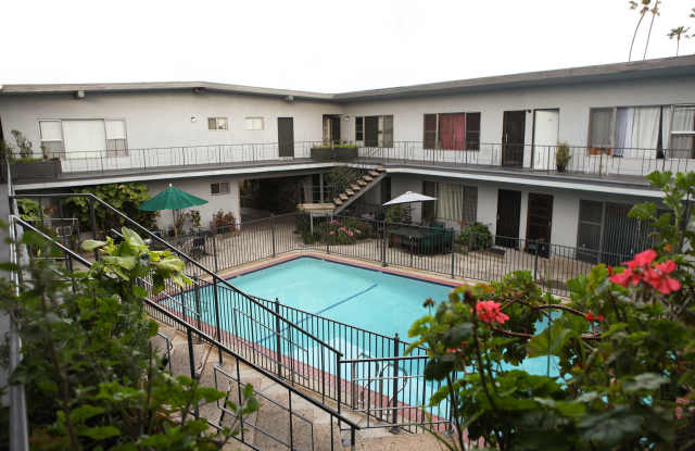 McLaughlin Apartments Gallery 3