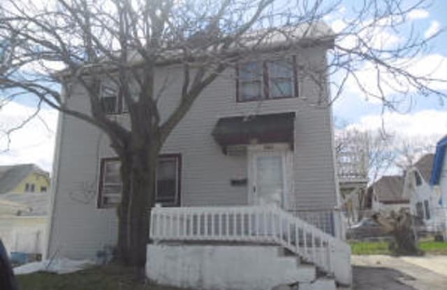 1521 W Keefe Ave - 1521 West Keefe Avenue, Milwaukee, WI 53206
