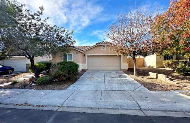 SINGLE STORY HOME WITH CASITA IN GATED COMMUNITY photos photos