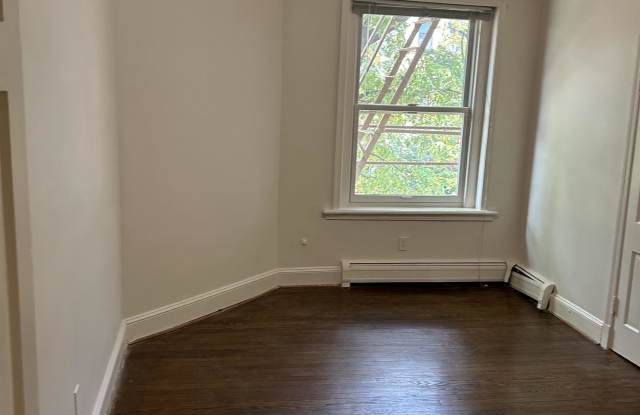 16 5th St SE Gallery 3