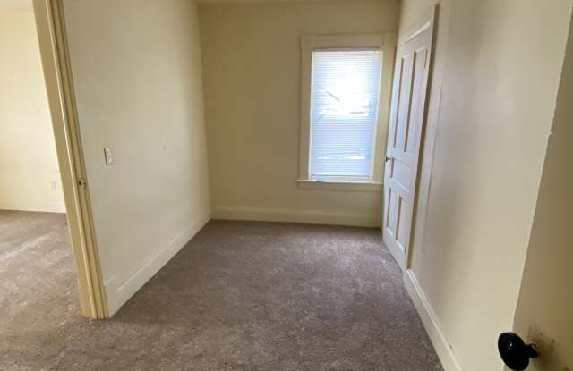 557 Lafayette Ave photos photos