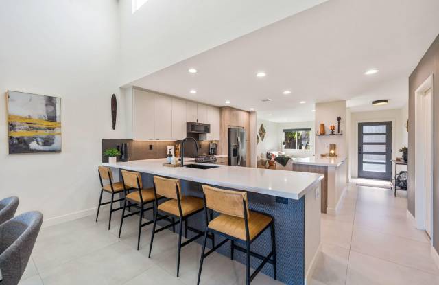 76658 Daffodil Drive Gallery 4