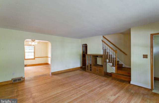 8107 CLYDE BANK ROAD Gallery 4