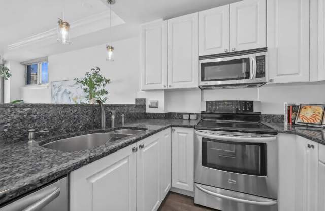 98 Southfield Ave - 98 Southfield Avenue, Stamford, CT 06902