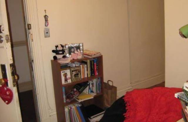 52 Charlesgate Gallery 2