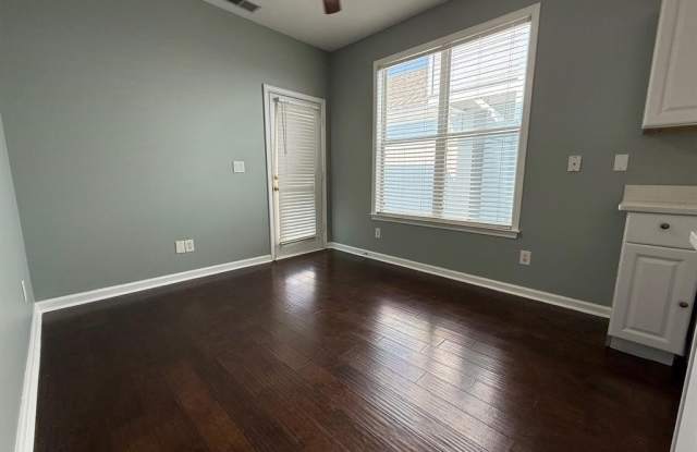 1173 E ISLAND Pl E Gallery 4