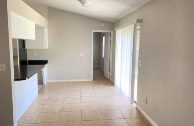 946 Sandywood Drive Gallery 4