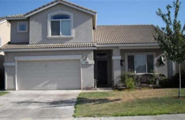 Charming 4-Bed, 3-Bath Home - 2804 Cherry Tree Lane, Madera, CA 93637
