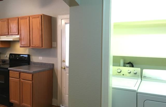 715 E Elmira St photos photos