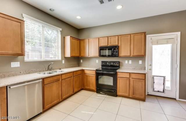 1696 E JOSEPH Way Gallery 2