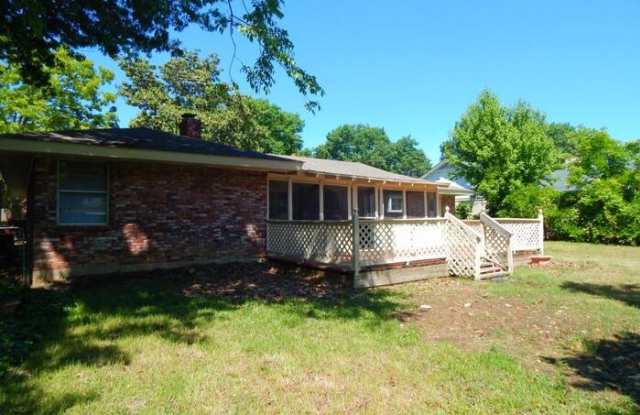6017 Wester Avenue Gallery 2
