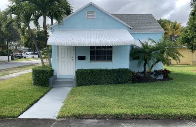 310 Southwest 2nd Avenue photos photos