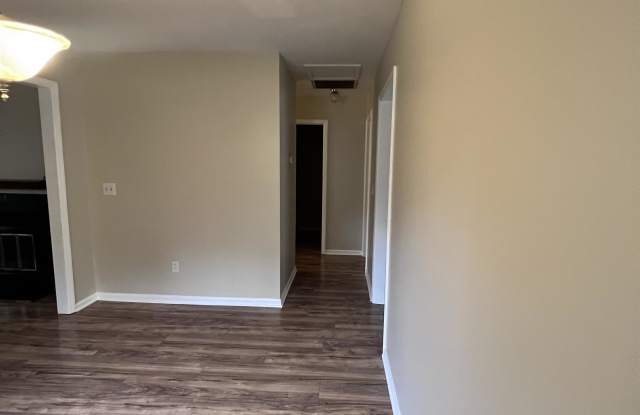 8326 Summerglen Circle Gallery 2