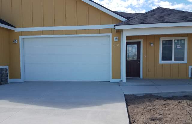 812 Foxglove Dr photos photos