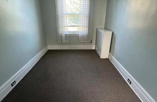 22 Stephenson Boulevard photos photos