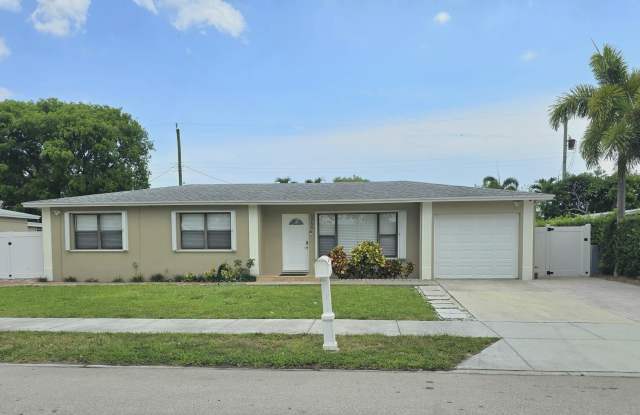 1755 15 Avenue N - 1755 15th Avenue North, Lake Worth, FL 33460