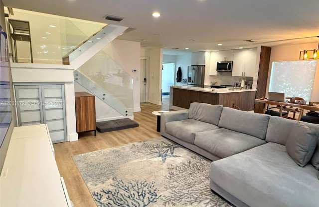 6420 NW 109th Ave photos photos