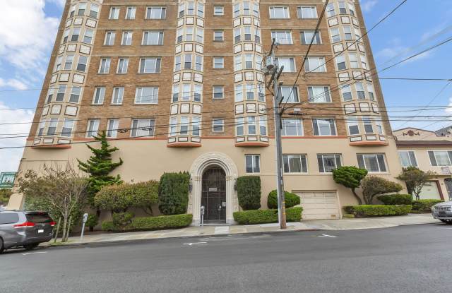 1300 26th Avenue Apartments Gallery 1
