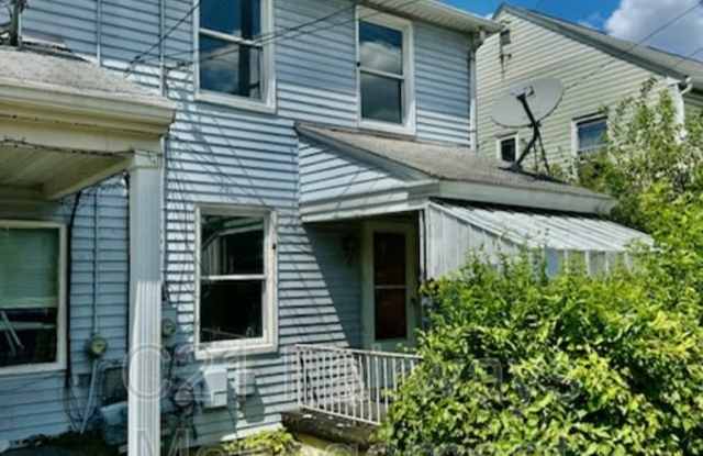 549 Farnsworth - 1 - 549 Farnsworth Avenue, Clairton, PA 15025