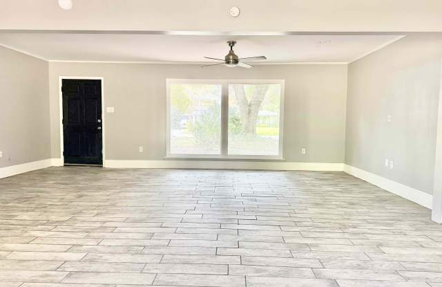 735 Westbrook Drive Gallery 4