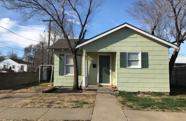 Cute Efficiency Located Across From Elementary! photos photos