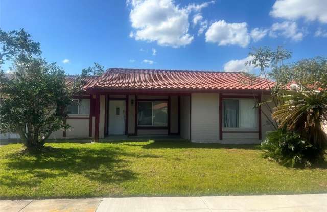 10528 MONTPELIER CIRCLE - 10528 Montpelier Circle, Williamsburg, FL 32821