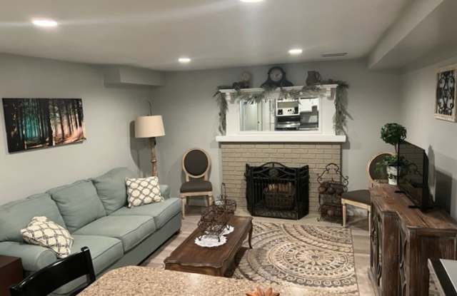 Beautiful apartment close to trails photos photos