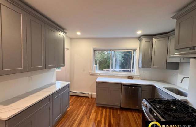 40 School Ln. Gallery 4
