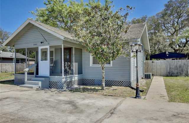 3807 S Sanford Ave photos photos