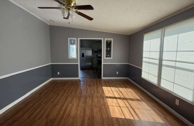 54 Garland Dr Gallery 2