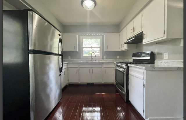 Beautiful 6 bedroom 2 bathroom house photos photos