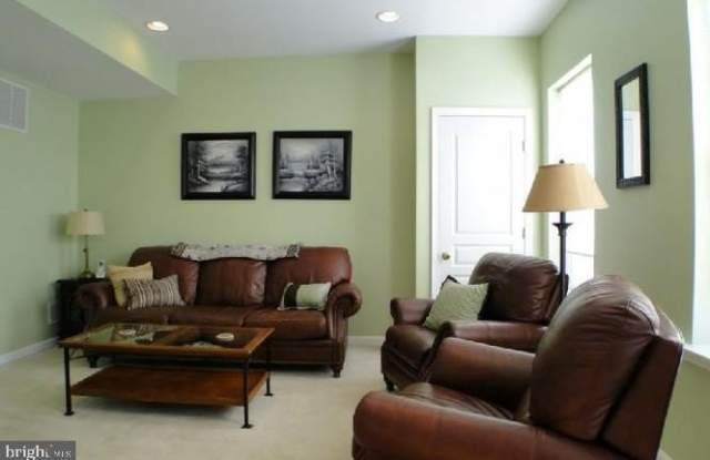 1914 CAVALIER LN Gallery 3