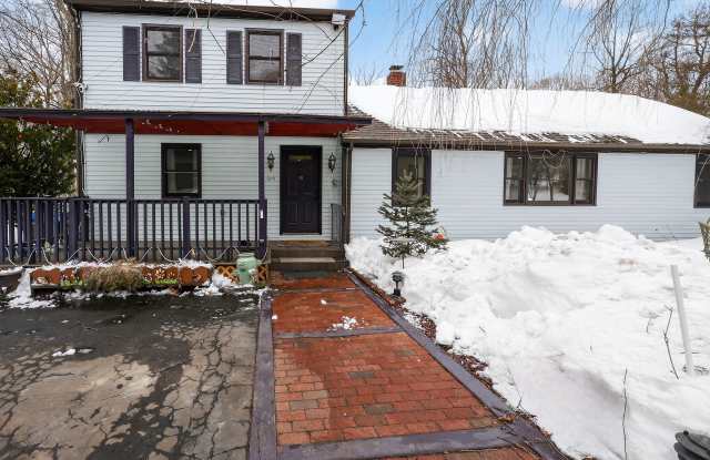 615 Monroe Turnpike photos photos