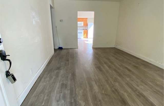 2039 Kurtz Street photos photos