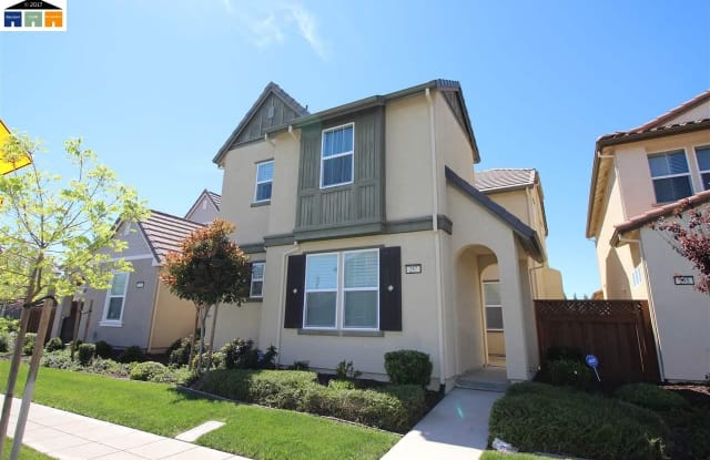 257 N Orinda St photos photos