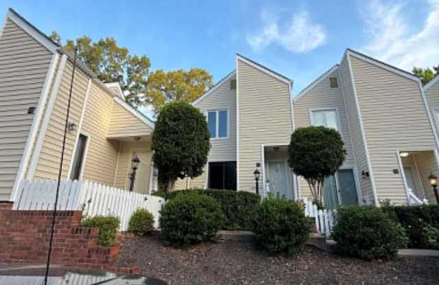 327 Eastwood Drive Gallery 1