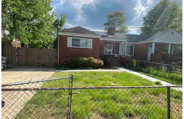 2315 Sheridan Street photos photos