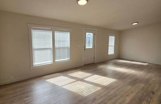 Beautifully Renovated 3 Bed / 2 Bath Mobile Home in Hayden, Idaho Gallery 3