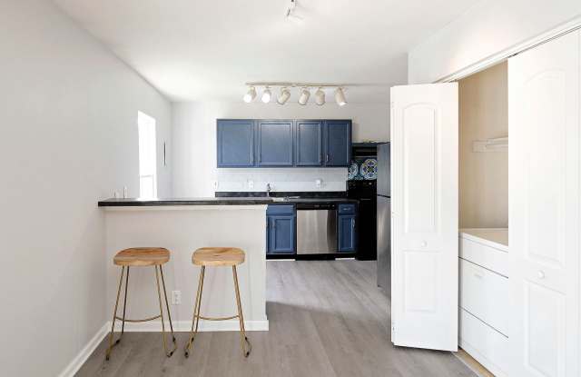 Pet-Friendly Villas at Southern Ridge Apartment - 1217 Villa Lane, Albemarle County, VA 22903 Pet-Friendly Villas at Southern Ridge Apartment - 1217 Villa Lane, Albemarle County, VA 22903