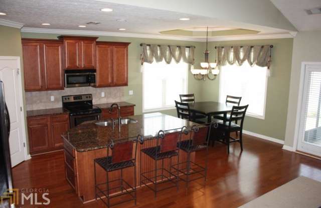 200 Dixie Creek Dr Gallery 3