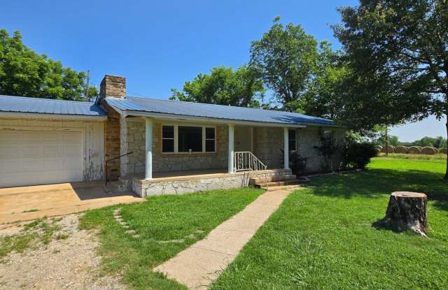 3 Bed • 1 Bath • Stonework Home in Newark Area with Rustic Charm and Country Living photos photos