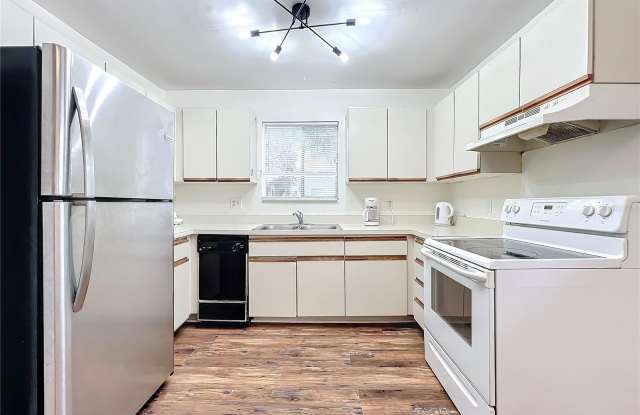 4166 PLANTATION COVE Drive Gallery 3