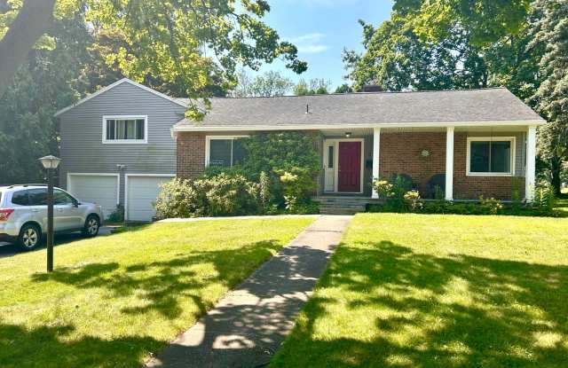 Beautiful Brighton Move-In Ready- Penfield Schools! photos photos