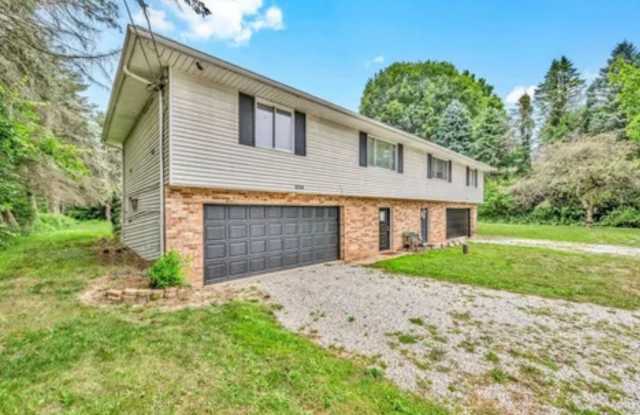 5224 S Main St photos photos